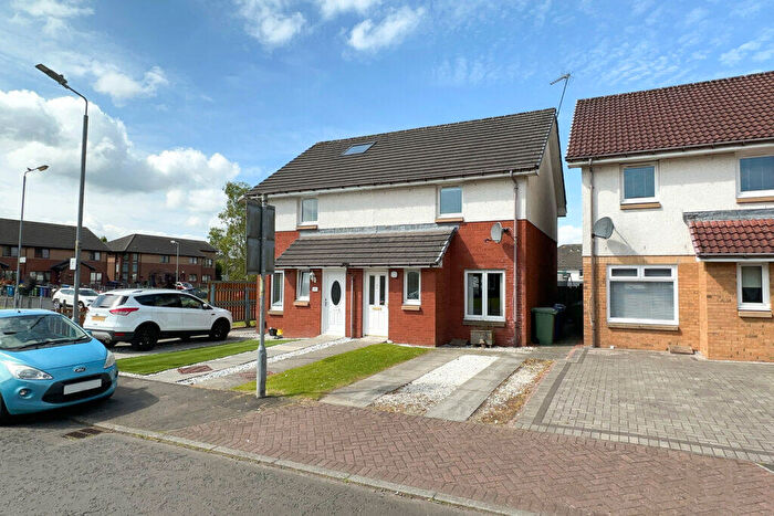 2 Bedroom Semi-Detached House For Sale In Overbrae Place, Drumchapel, G15
