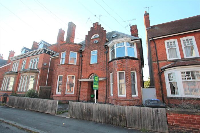 2 Bedroom Flat To Rent In Clarendon Park Road, Leicester, LE2
