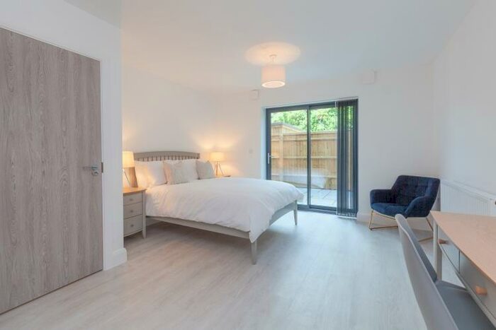 3 Bedroom Apartment To Rent In High Street, Kidlington, OX5