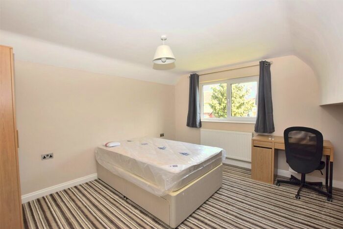 4 Bedroom Detached House To Rent In The Hollow, Bath, Somerset BA2