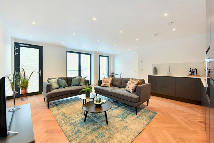 2 Bedroom Flat To Rent In The Courtyard, Gloucester Avenue, London, NW1