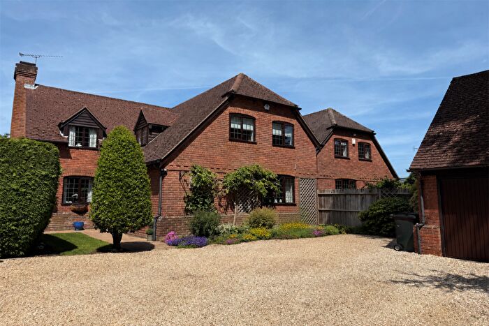 4 Bedroom Detached House For Sale In Shepherds Lane, Caversham Heights, Reading, RG4