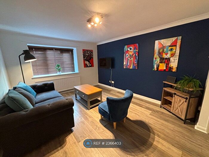 1 Bedroom Flat To Rent In Buckingham Court., Surrey, TW18