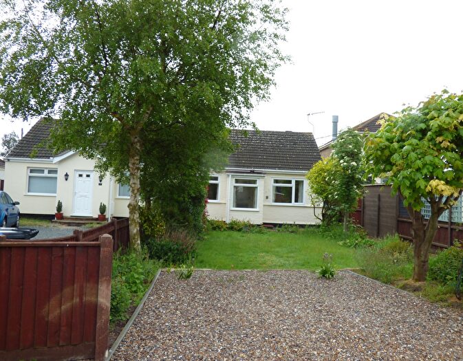 2 Bedroom Semi Detached Bungalow To Rent In Lowestoft Road, Carlton Colville, Lowestoft, NR33