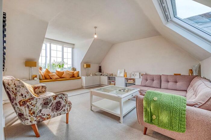 2 Bedroom Flat For Sale In Farley Lane, Romsley, B62