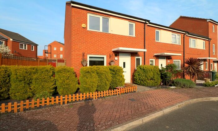 3 Bedroom End Of Terrace House To Rent In Otterden Close, Ashford, TN23