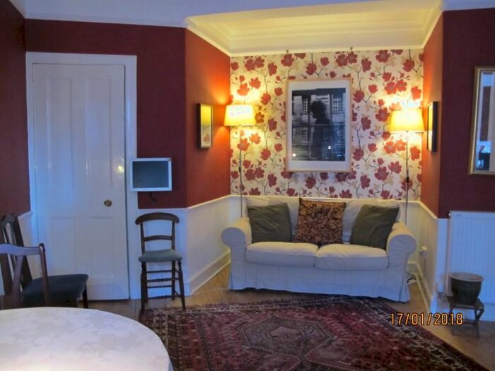 1 Bedroom Flat To Rent In Buccleuch Street, Edinburgh EH8