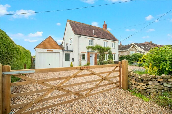 3 Bedroom Detached House For Sale In Buckland Newton, Dorset, DT2