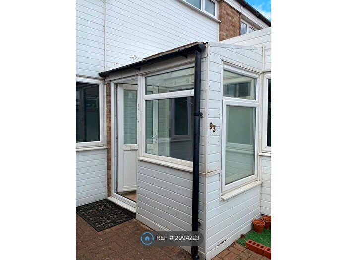 4 Bedroom Terraced House To Rent In Barnard Crescent, Aylesbury, HP21