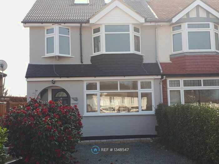 4 Bedroom Semi-Detached House To Rent In Turkey Street, Enfield, EN3