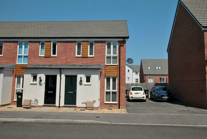 2 Bedroom House To Rent In Kenney Street, Bristol, BS13
