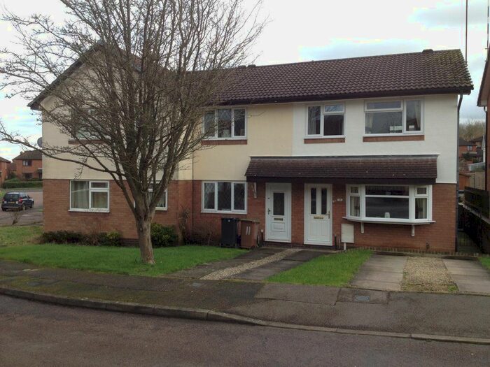2 Bedroom Property To Rent In Oriel Road, Daventry, NN11