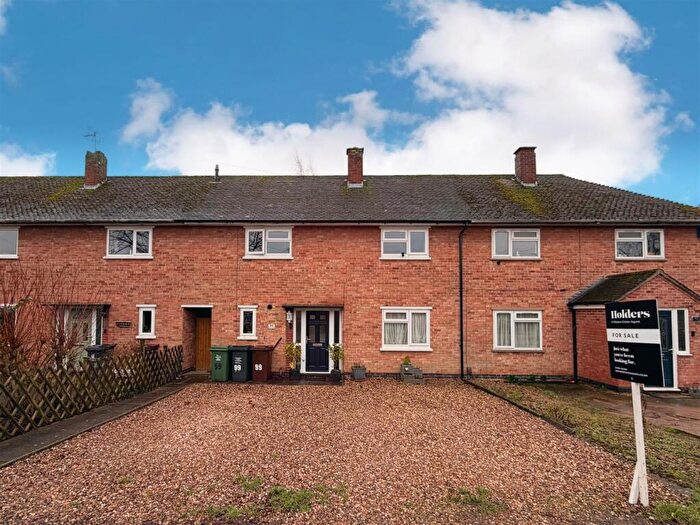 3 Bedroom Town House For Sale In Poplar Road, Loughborough, LE11