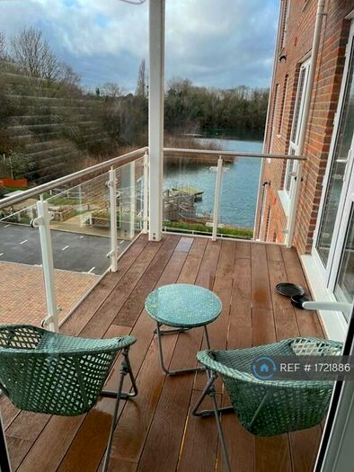 2 Bedroom Flat To Rent In Walters Close, Snodland, ME6