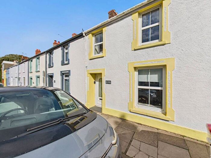 3 Bedroom Property For Sale In The Norton, Tenby, SA70