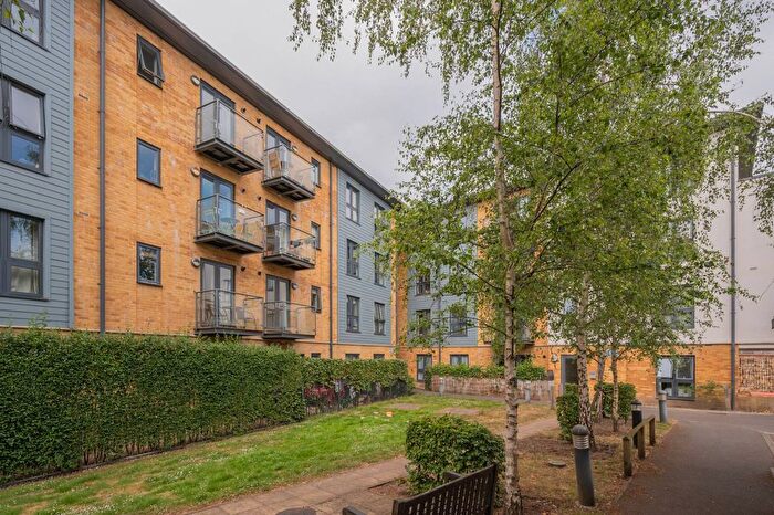 1 Bedroom Flat To Rent In Garratt Lane, Tooting, London, SW17