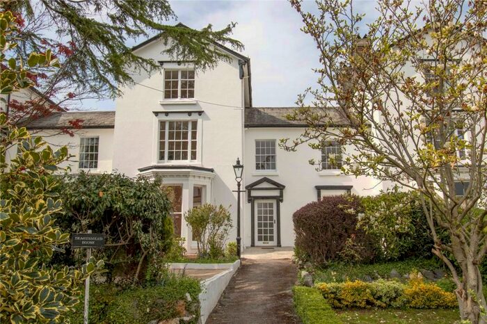 6 Bedroom Terraced House To Rent In Tavistock, Devon, PL19