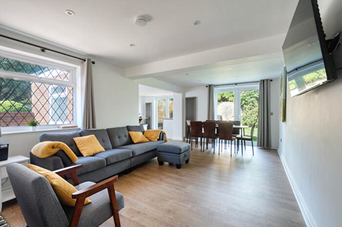 4 Bedroom Detached Bungalow For Sale In Redhill Close, Brighton, BN1