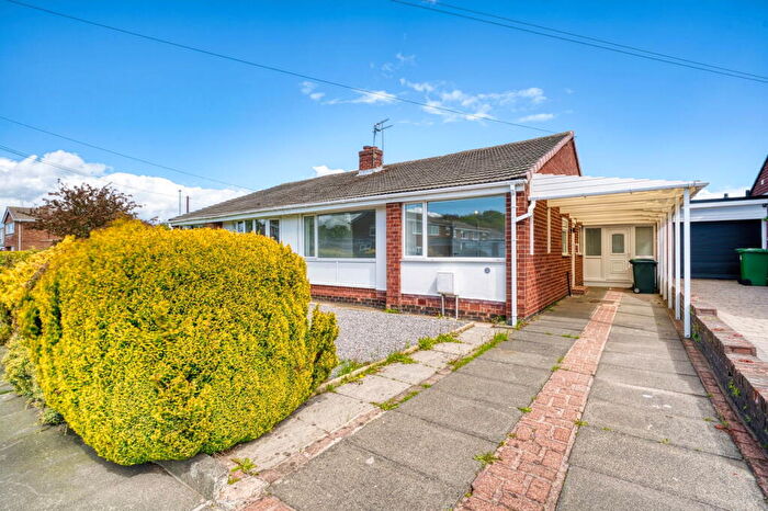 2 Bedroom Semi-Detached House For Sale In Hollinside Close, Whickham, NE16