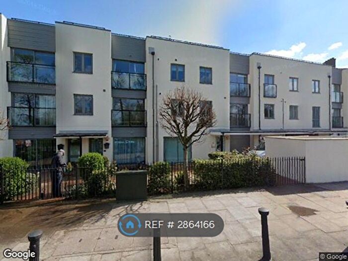 2 Bedroom Flat To Rent In Herne Hill, London, SE24