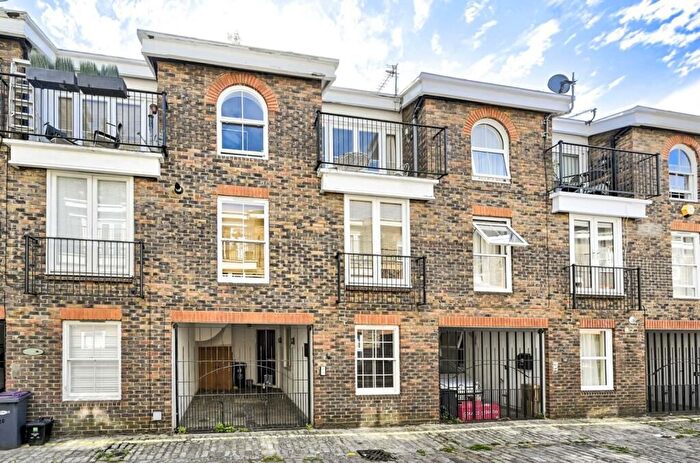 2 Bedroom Flat To Rent In Elgin Mews South, London, W9