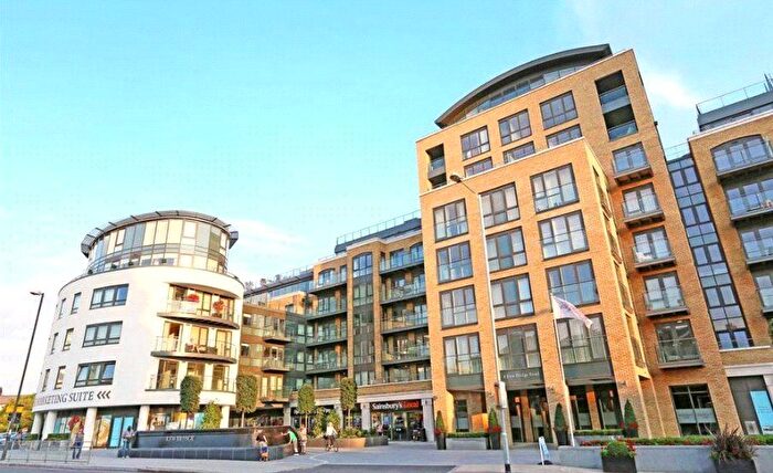 2 Bedroom Flat To Rent In Quayside, Kew Bridge Road, London, TW8
