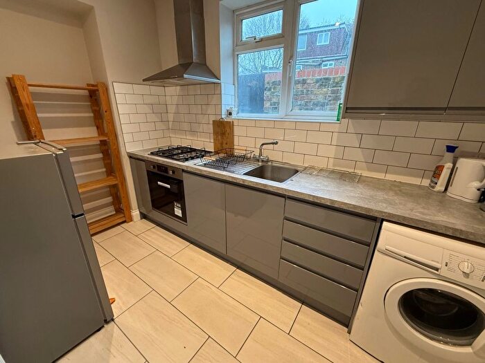 1 Bedroom Flat To Rent In Hampden Road, London, N8