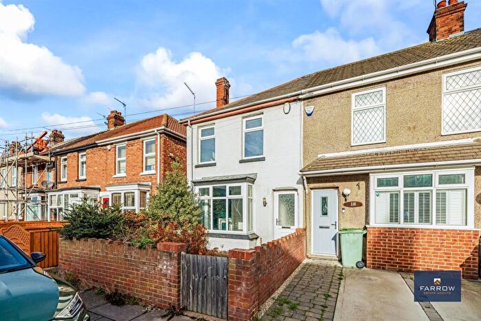 2 Bedroom End Of Terrace House For Sale In Fairfax Road, Grimsby, DN34