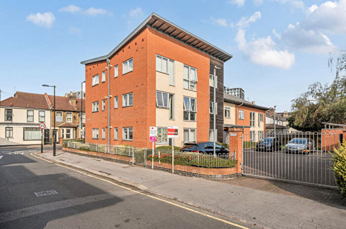 2 Bedroom Apartment For Sale In St. Andrews Road, Croydon, CR0