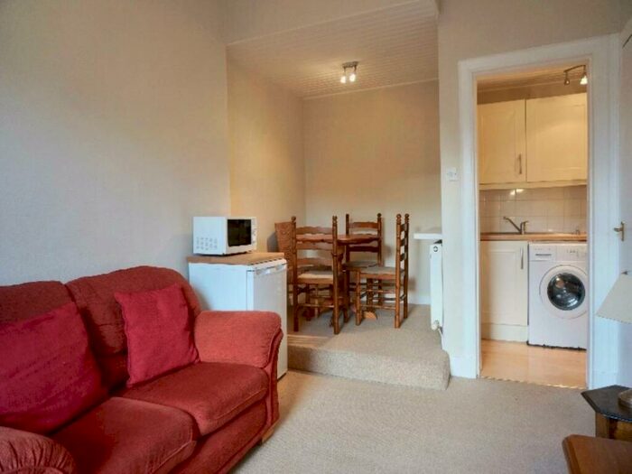 1 Bedroom Flat To Rent In Wardlaw Place, Gorgie, Edinburgh, EH11