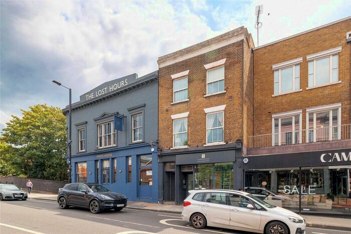 2 Bedroom Flat To Rent In Kings Road, Sands End, SW6