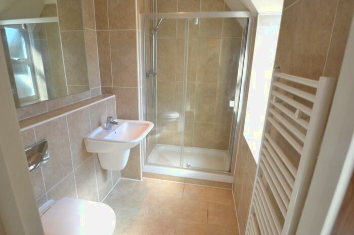2 Bedroom Apartment To Rent In Roselands, Harboro Road, Sale, M33