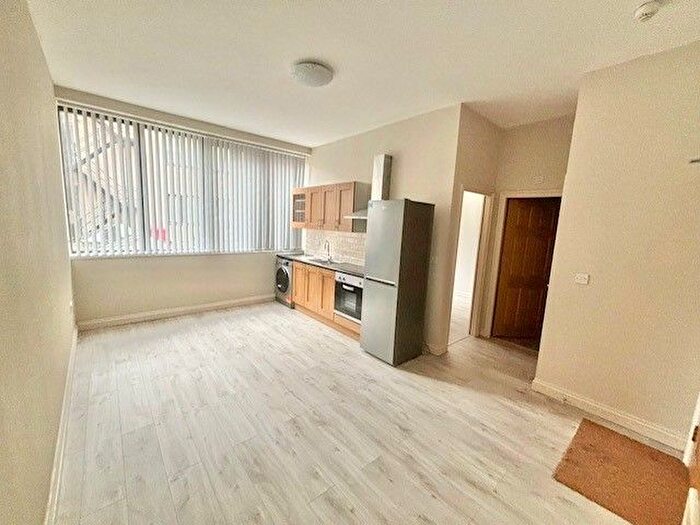 1 Bedroom Flat To Rent In Southgate House, Halifax, HX1