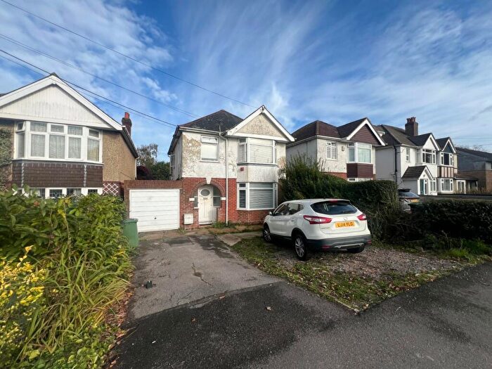 1 Bedroom Flat To Rent In Portsmouth Road, Southampton, Hampshire, SO19