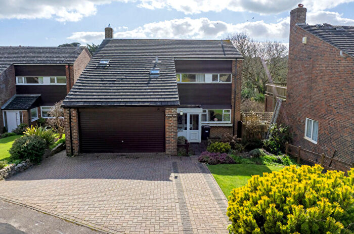 4 Bedroom Detached House For Sale In Studland Drive, Milford On Sea, SO41