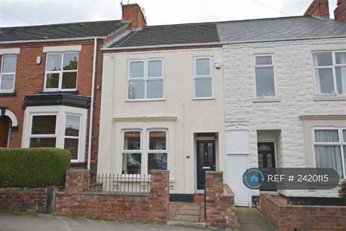 3 Bedroom Terraced House To Rent In Kent Street, Chesterfield, S41