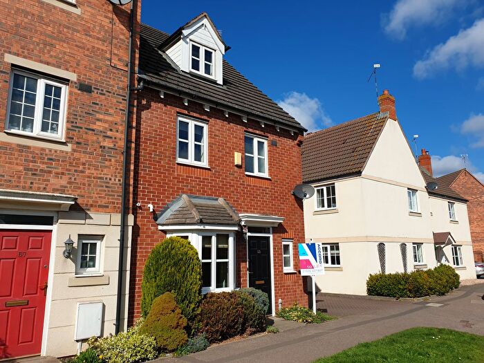 4 Bedroom Town House To Rent In Othello Avenue, Warwick, CV34