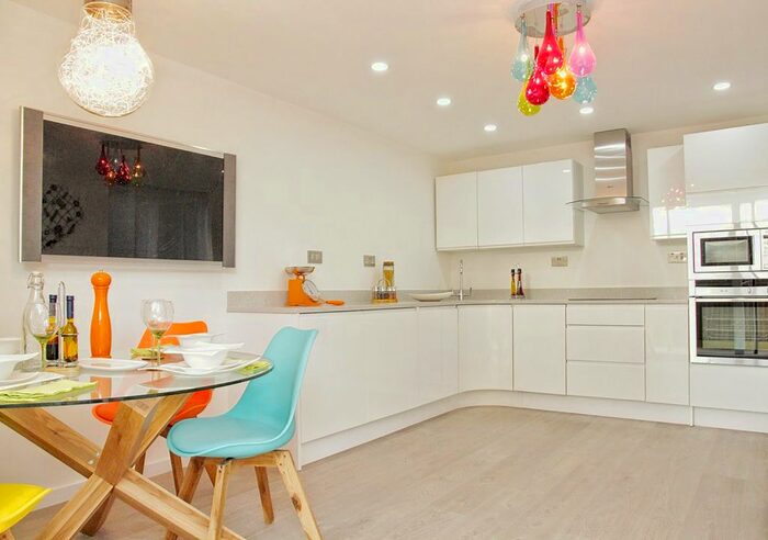 1 Bedroom Flat To Rent In Garratt Lane, London, SW18