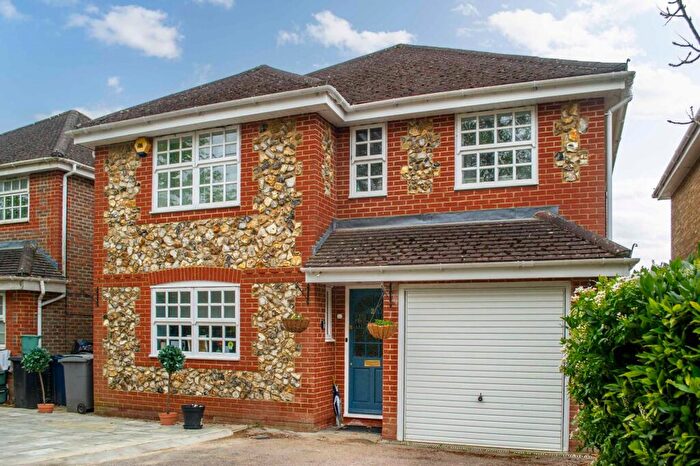 4 Bedroom Detached House For Sale In Wycombe Road, Princes Risborough, HP27