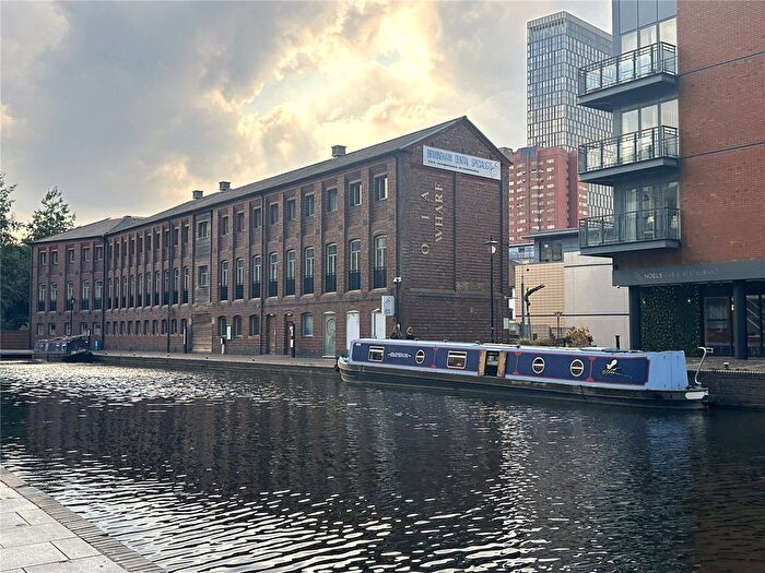 2 Bedroom Flat For Sale In Waterfront Walk, Birmingham, B1