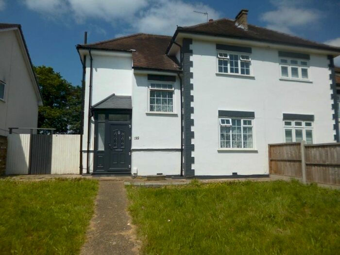 3 Bedroom Semi-Detached House To Rent In Great Cambridge Road, Cheshunt Waltham Cross, EN8