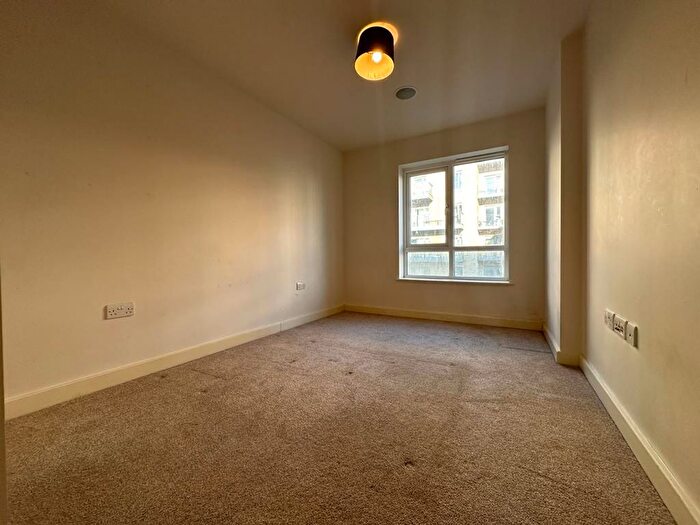 2 Bedroom Flat To Rent In Commander Avenue, Emerald House, NW9