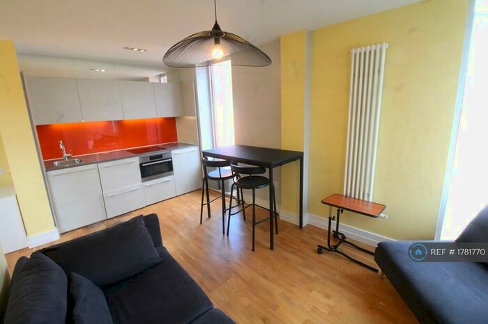2 Bedroom Flat To Rent In The Bar, Leicester, LE1