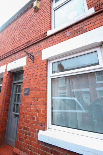 2 Bedroom Terraced House To Rent In William Street, Chester, CH2