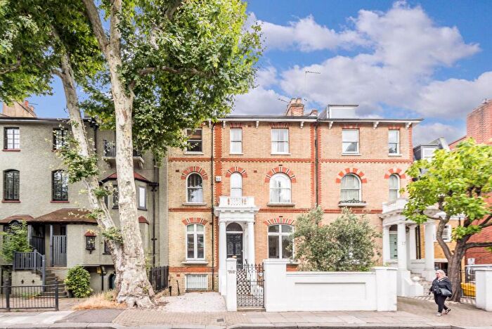 2 Bedroom Flat For Sale In Edith Grove, Chelsea, London, SW10