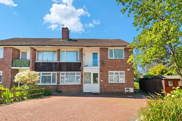 2 Bedroom Property For Sale In Dorchester Close, Northolt, UB5