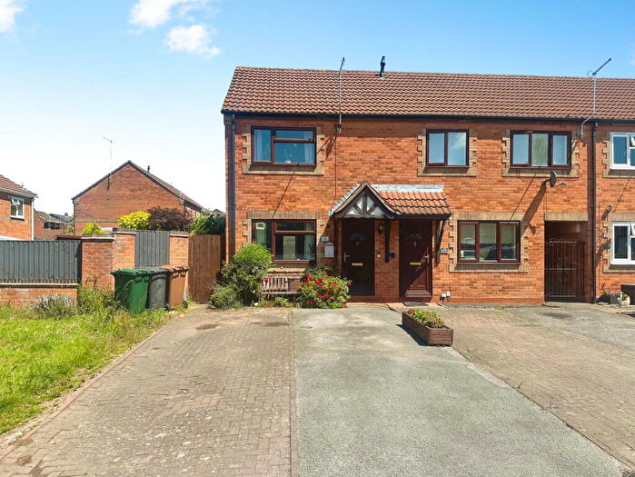 2 Bedroom End Of Terrace House For Sale In Oak Close, Castle Gresley, Swadlincote, DE11