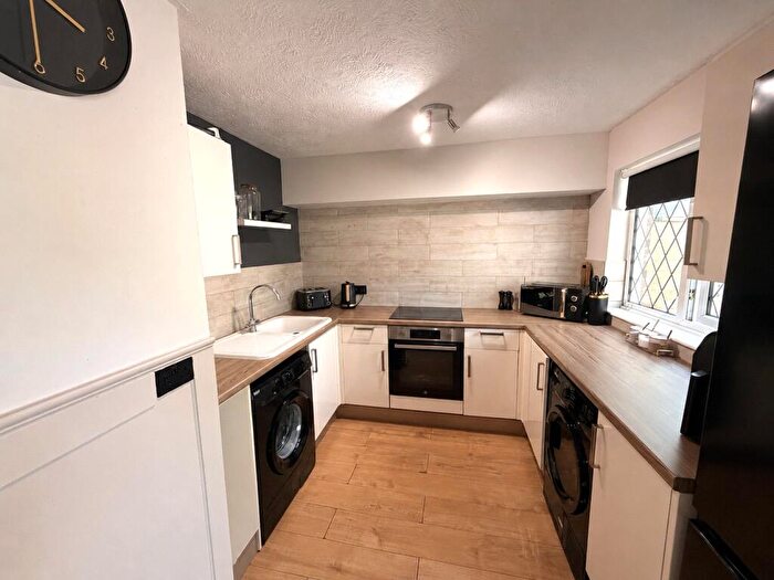 Property To Rent In Arragon Court, Waterlooville, PO7