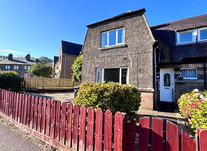 3 Bedroom Semi-Detached House For Sale In Nelson Street, Rosyth, Dunfermline, KY11