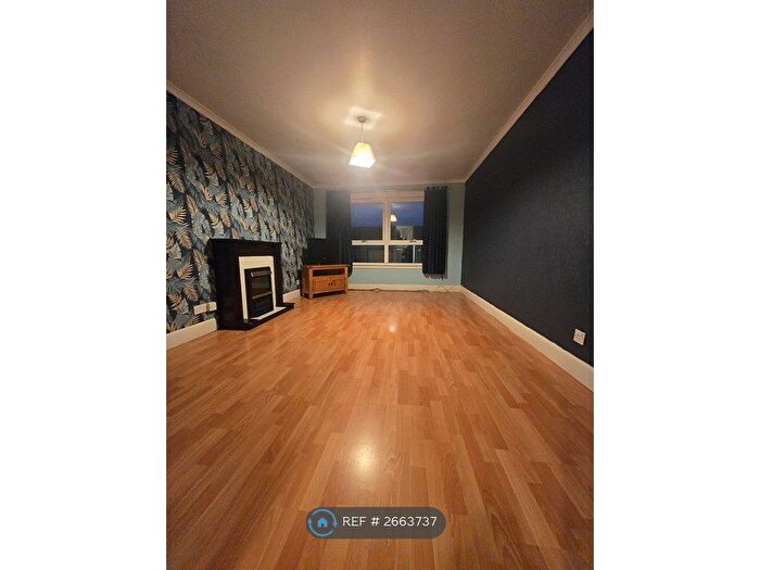 2 Bedroom Flat To Rent In Union Road, Grangemouth, FK3